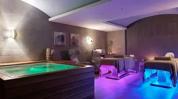 AMIRA LUXURY RESORT & SPA