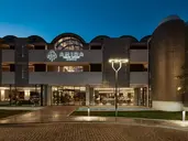 AMIRA LUXURY RESORT & SPA