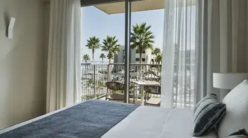 AMIRA LUXURY RESORT & SPA