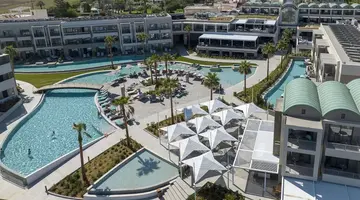 AMIRA LUXURY RESORT & SPA