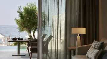 AMIRA LUXURY RESORT & SPA