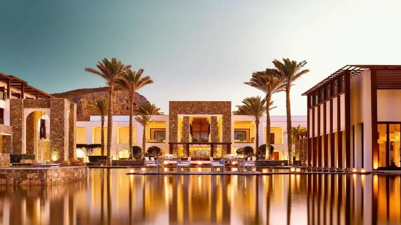 AMIRANDES A GRECOTEL RESORT TO LIVE