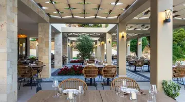 Ammoa Luxury Hotel & Spa Resort