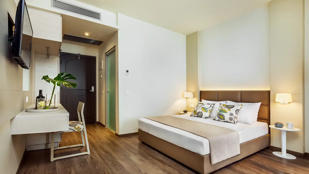 Ammon Zeus Luxury Beach Hotel