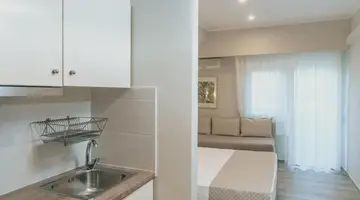 AMMOS BEACH SEASIDE LUXURY SUITES