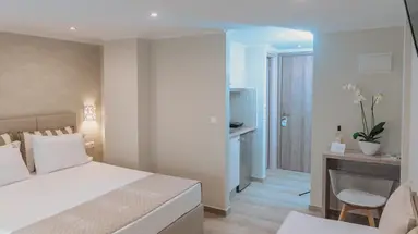 Ammos Beach Seaside Luxury Suites