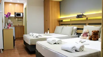 AMMOS BEACH SEASIDE LUXURY SUITES