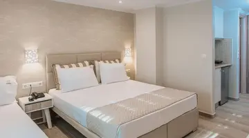 AMMOS BEACH SEASIDE LUXURY SUITES