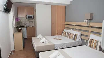 AMMOS BEACH SEASIDE LUXURY SUITES