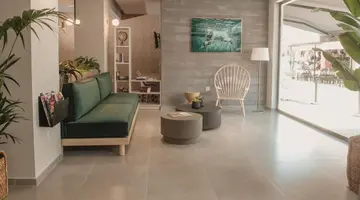 AMMOS BEACH SEASIDE LUXURY SUITES