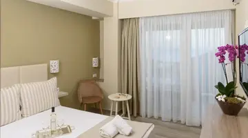 AMMOS SEASIDE LUXURY HOTEL