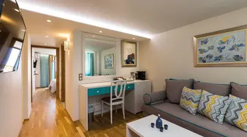 Ammos Suites
