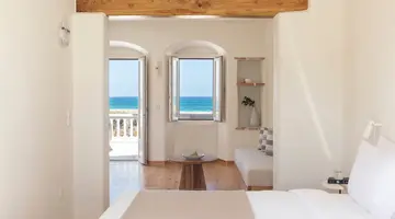Ammothines Cycladic Suites