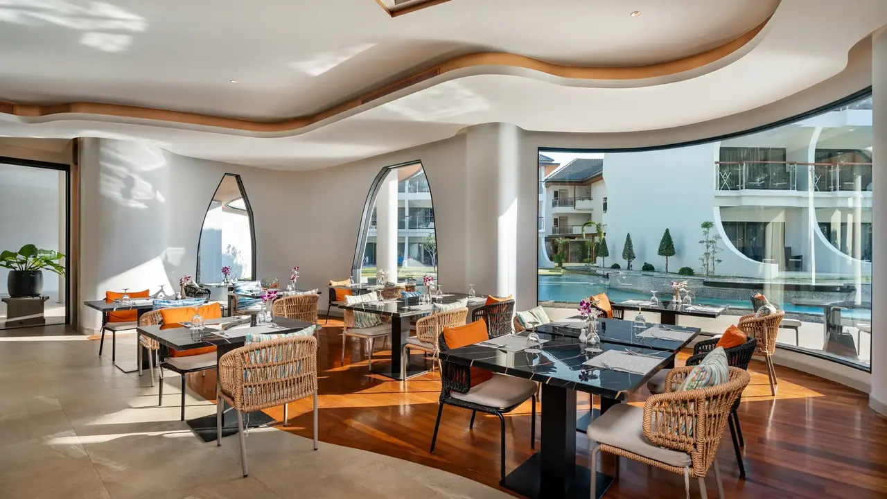 AMORA BEACH RESORT