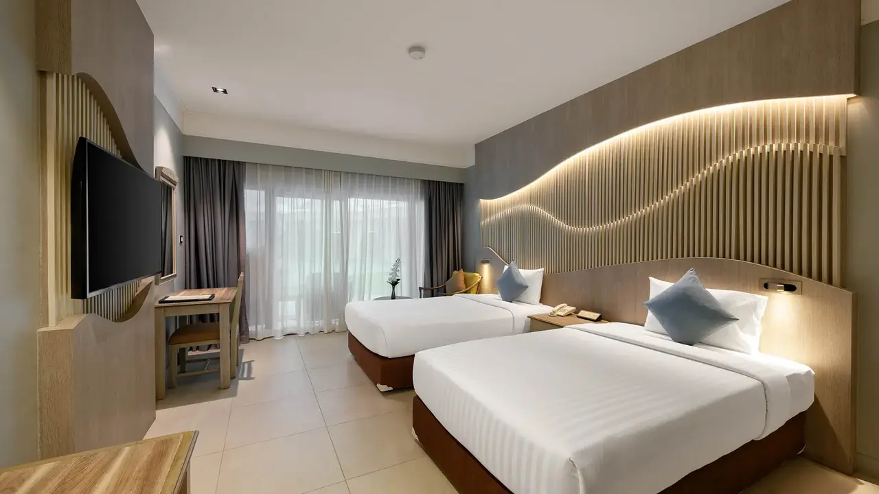 AMORA BEACH RESORT