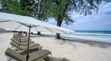 AMORA BEACH RESORT