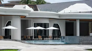 AMORA BEACH RESORT