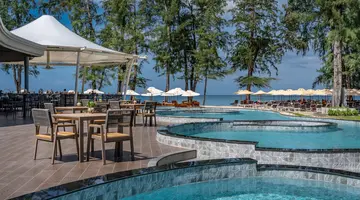 AMORA BEACH RESORT