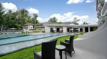 AMORA BEACH RESORT