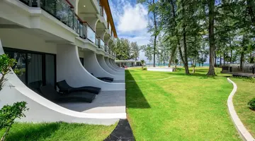 AMORA BEACH RESORT