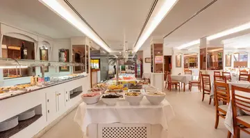 Amoros Hotel