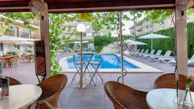 Amoros Hotel