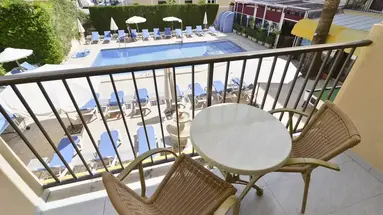 Amoros Hotel
