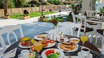 Amour Holiday Resort