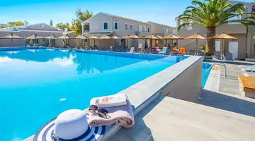 Amour Holiday Resort