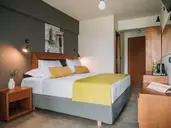 AMPHITRYON CITY HOTEL