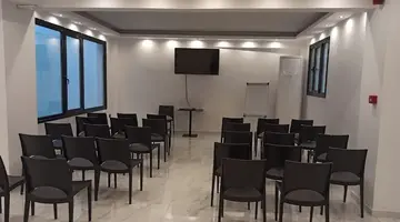 Amphitryon City Hotel
