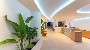 Amphitryon City Hotel