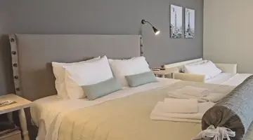 Amphitryon City Hotel