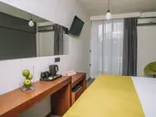 AMPHITRYON CITY HOTEL
