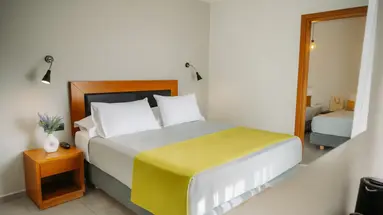 AMPHITRYON CITY HOTEL