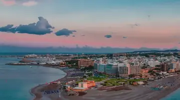 Amphitryon City Hotel