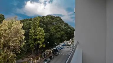AMPHITRYON CITY HOTEL