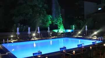 AMPHITRYON CITY HOTEL