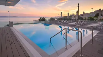 Amphora Hotel