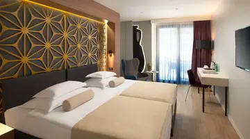 Amphora Hotel