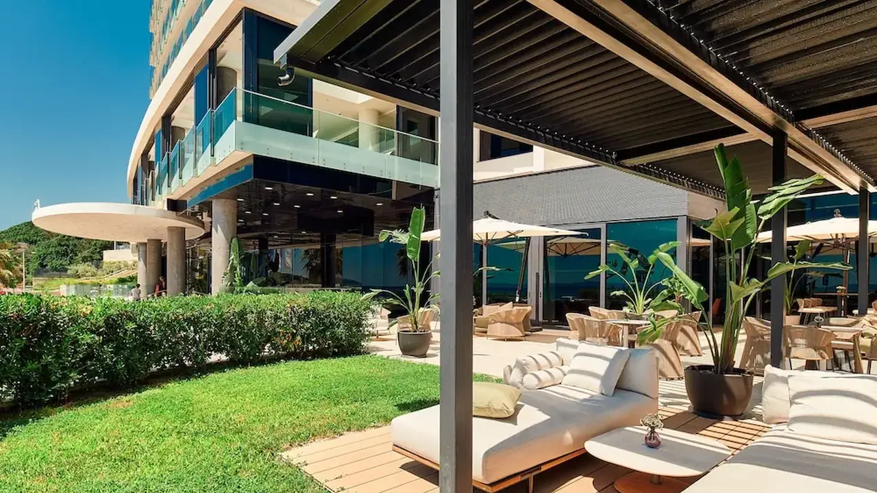 Amphora Hotel