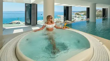 Amphora Hotel
