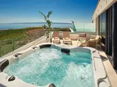 Amphora Hotel