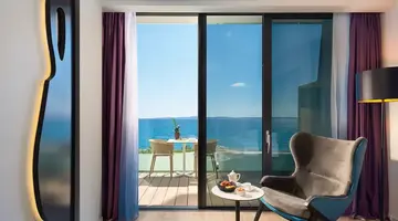 Amphora Hotel
