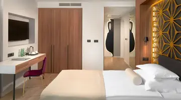 Amphora Hotel