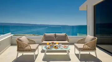 Amphora Hotel