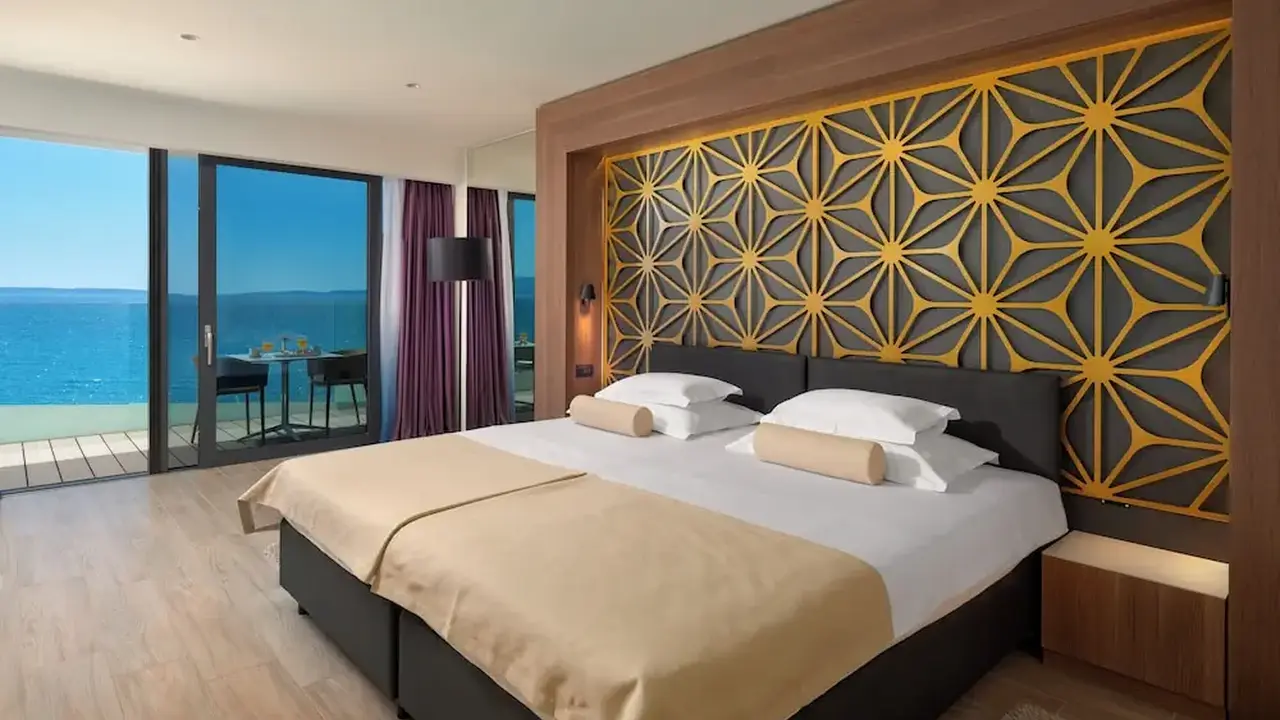 Amphora Hotel