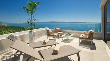 Amphora Hotel
