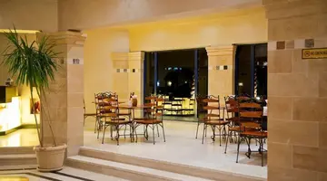 Amphoras Beach Hotel