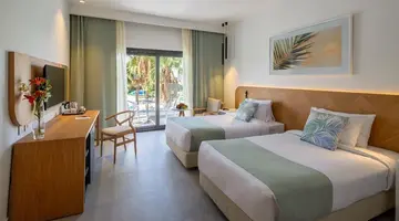 Amphoras Beach Hotel
